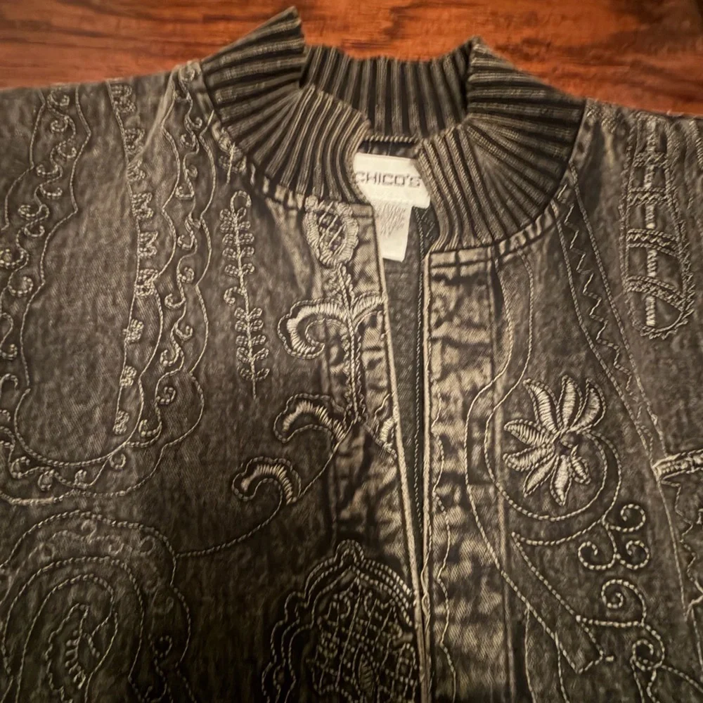 Women's Chicos Olive Quilted Bomber Jacket​​​ - Picture 2 of 5